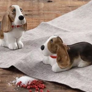 Pioneer Woman Charlie and Walter Shaker Set